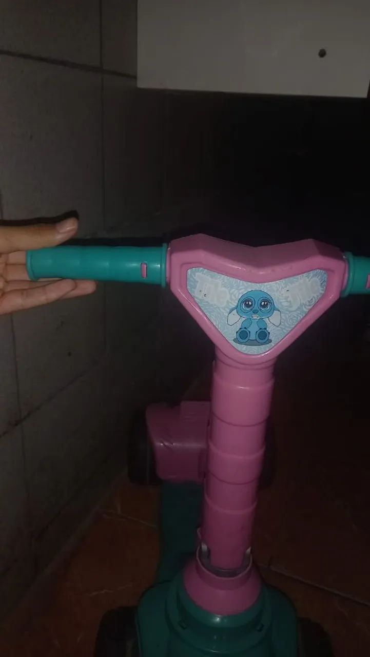 Patinete que regula o tamanho 