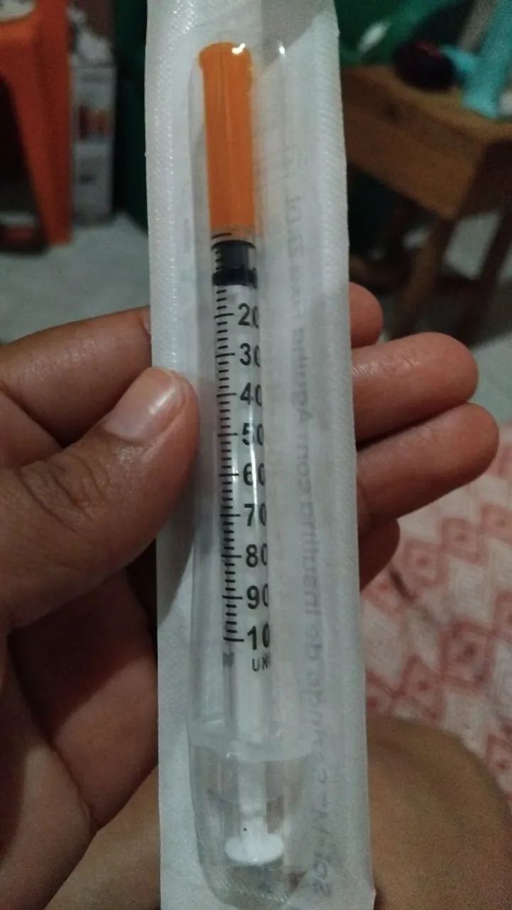 Aplicados de canetinhas laranja 