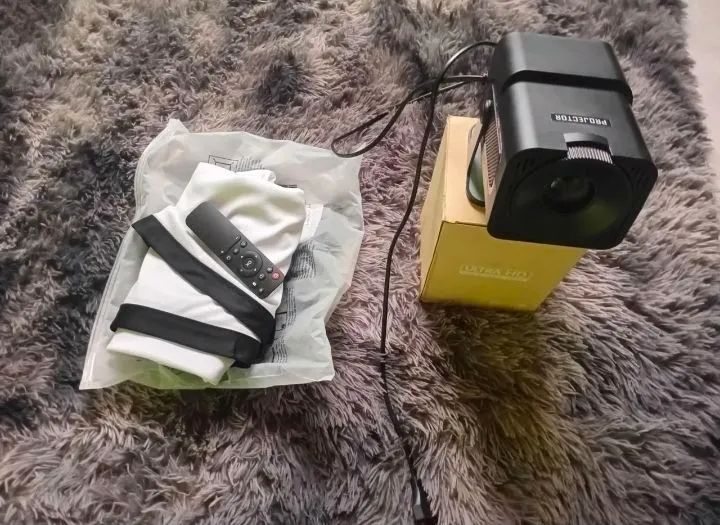 Projector hy 320  + tela de 100 polegadas 