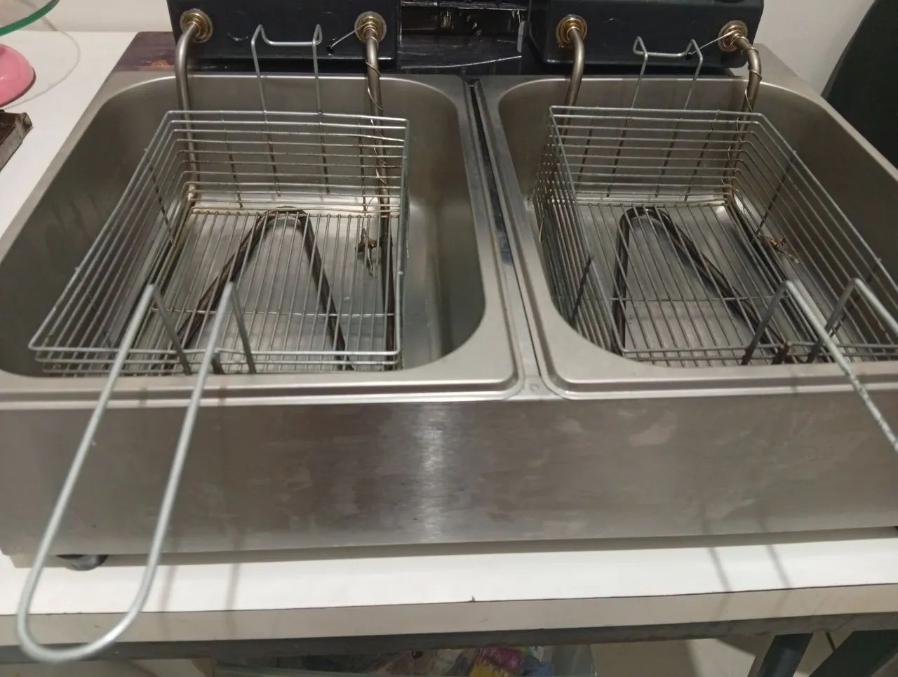 Fritadeira 2 cubas 127 voltagem 