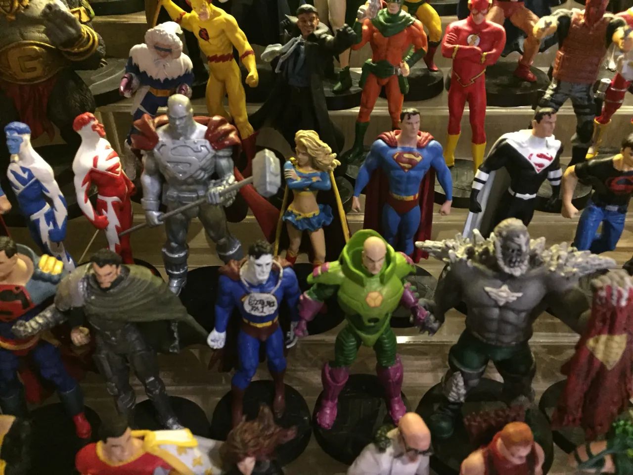Miniaturas Eaglemoss preço por unidade - Foto 4