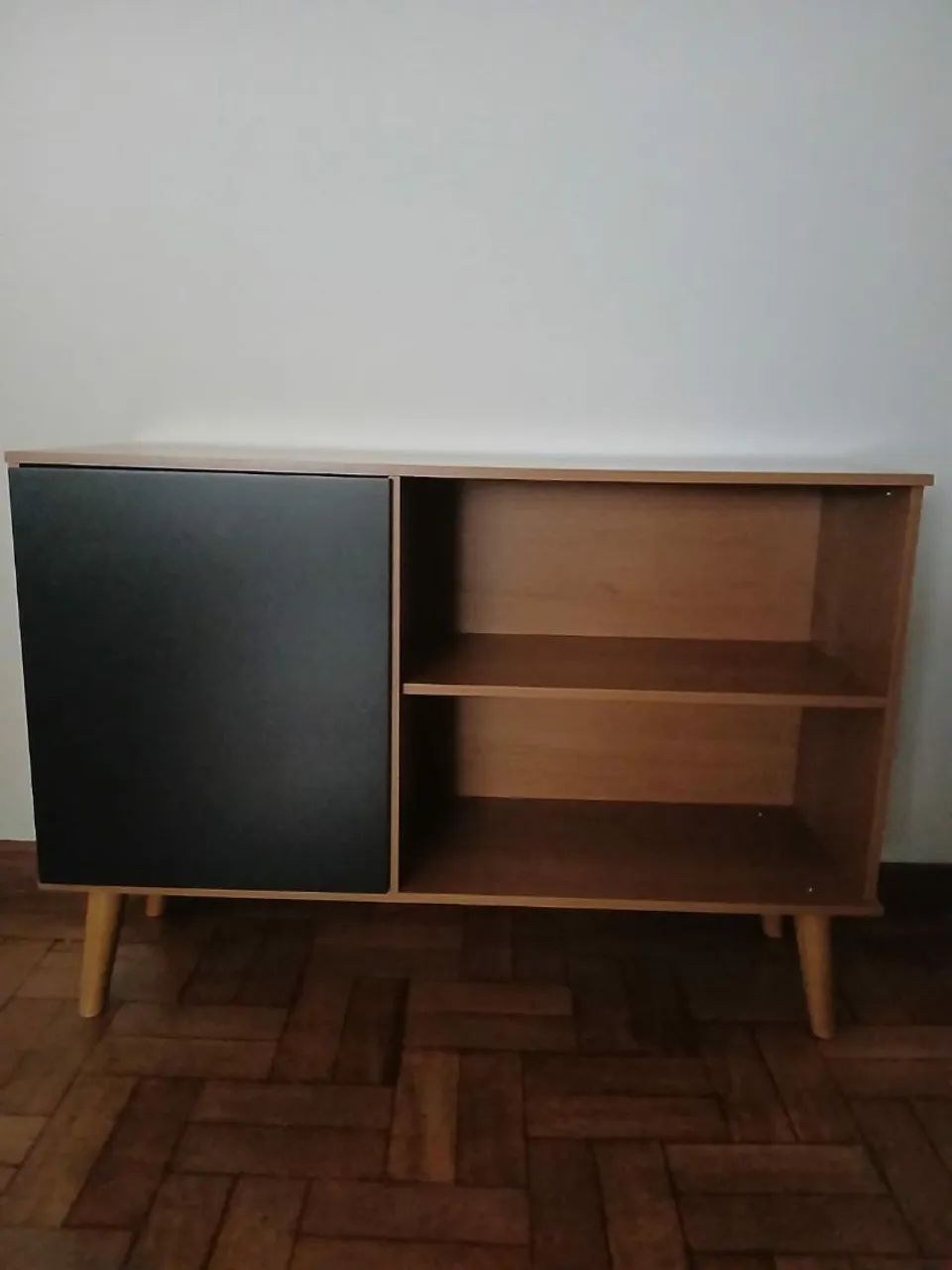 Rack com prateleiras Novo