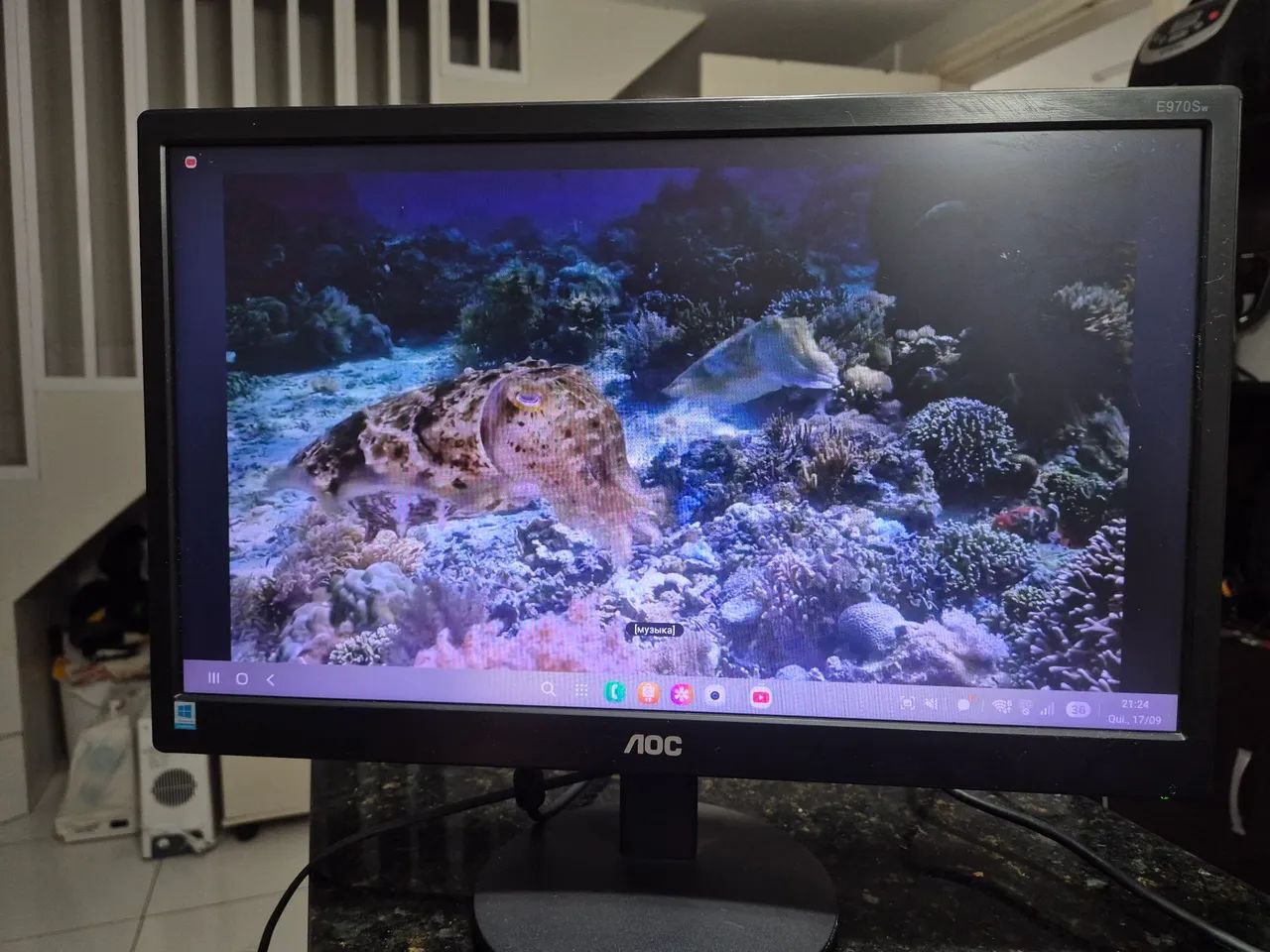 Monitor AOC impecável 20 polegadas  - Foto 2