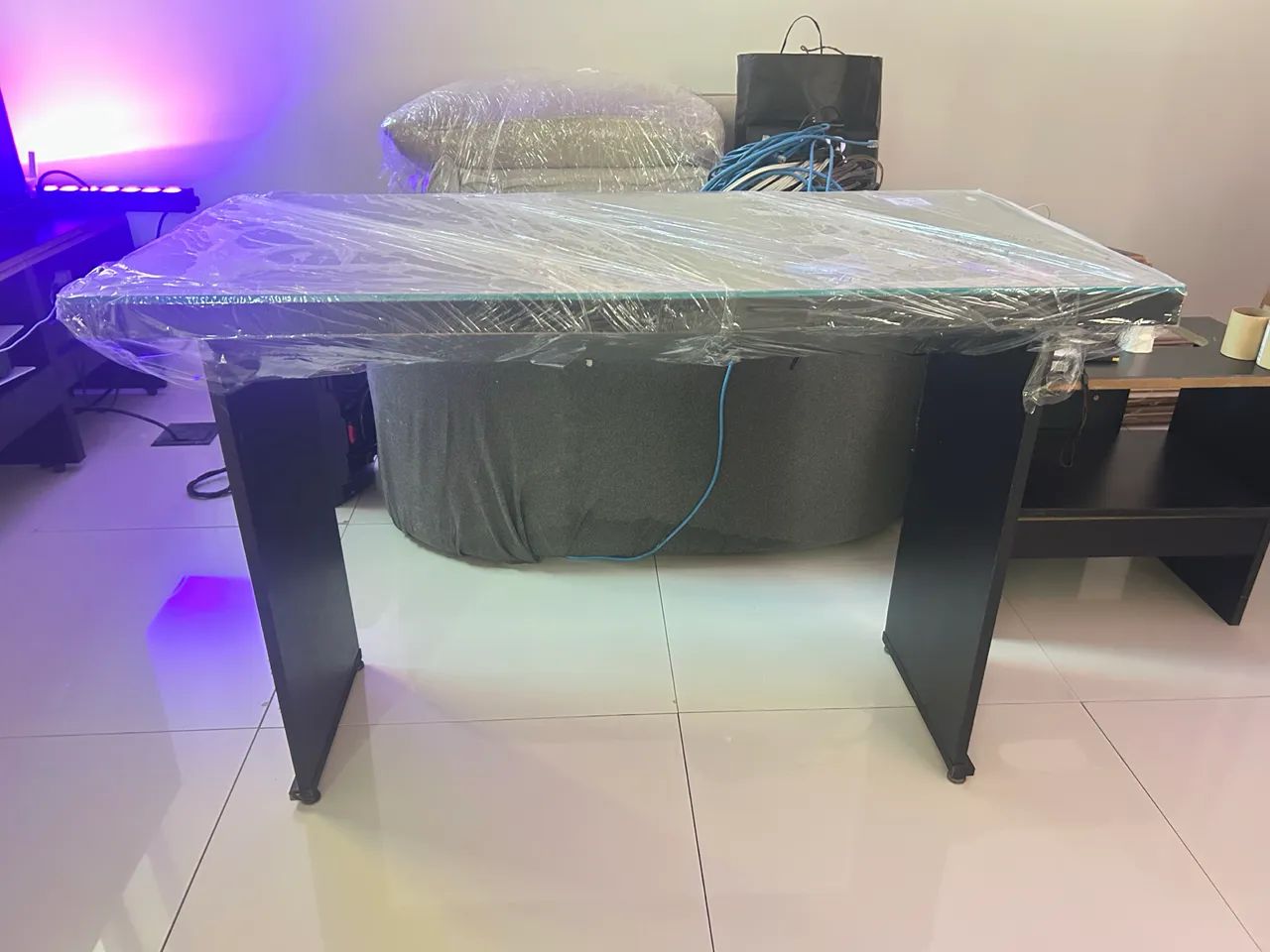 Mesa com vidro temperado 