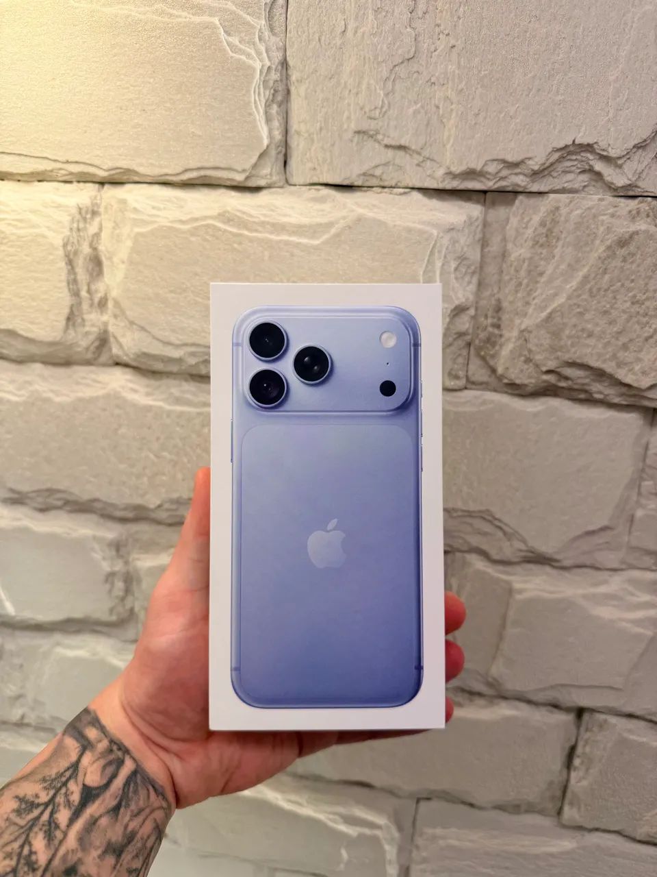 iPhone 18 Pro Max - 256 GB -  Glacial (Light Blue)