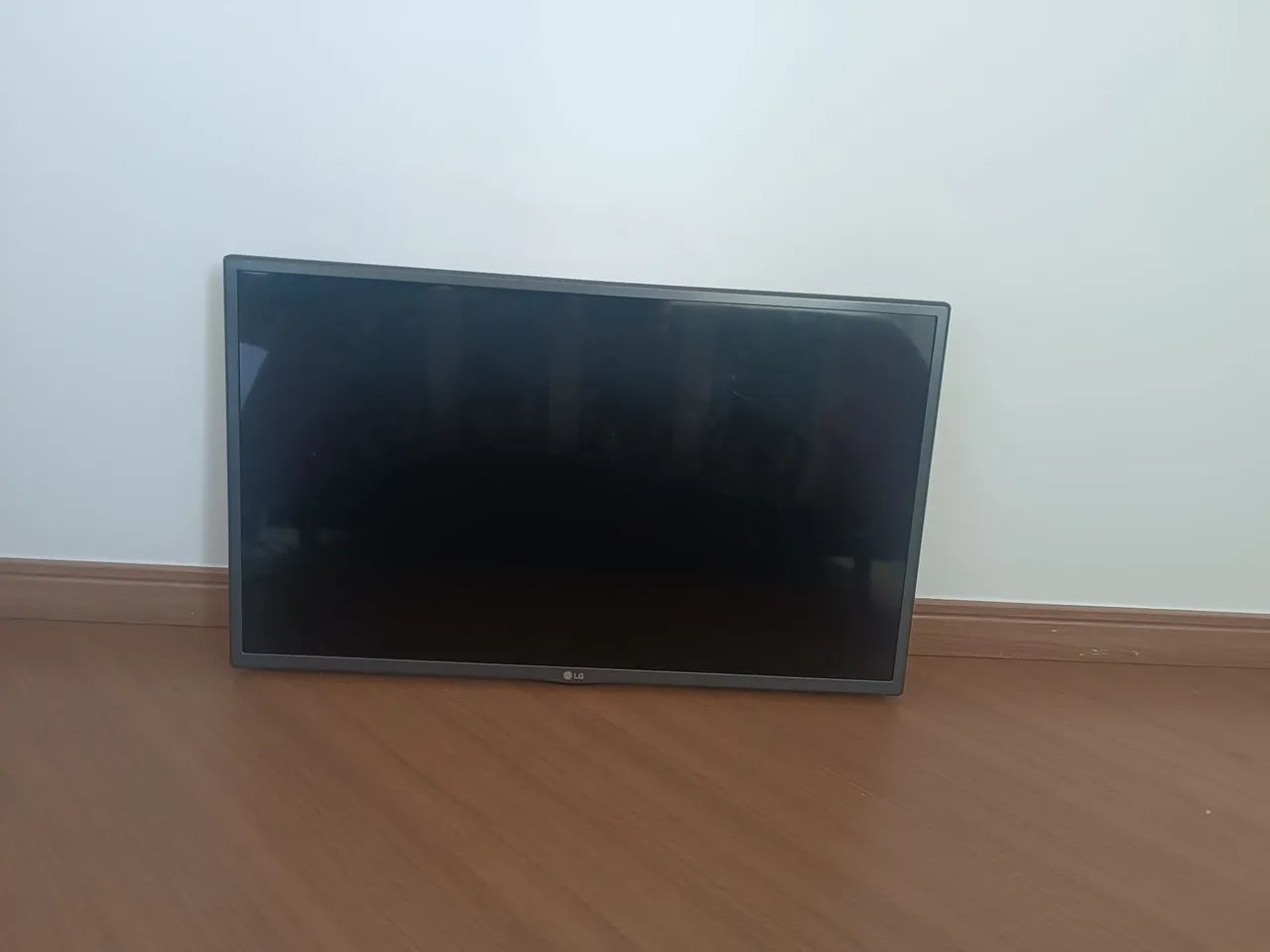 Televisão LG 32° LED completa - ótimo estado e preço baixo