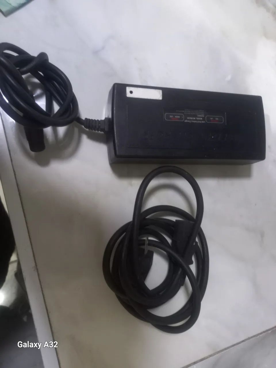 Carregador de bicicleta e scooter elétrica 