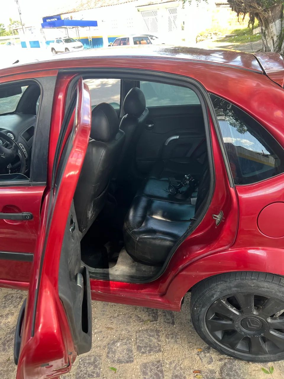 Citroen C3 GLX 1.4/ GLX Sonora 1.4 Flex 8V 5P 2011