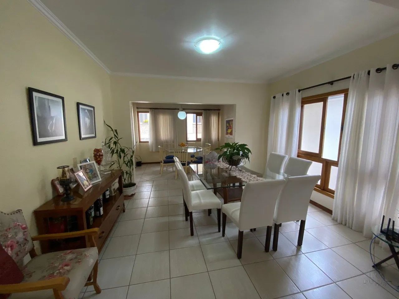 OPORTUNIDADE! Casa de 318m² na Trindade