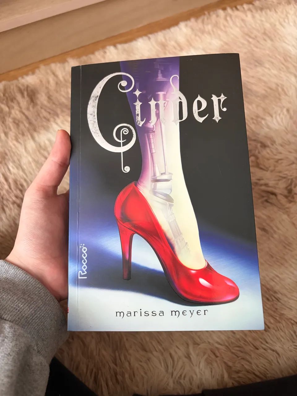Livro cinder Marissa meyer 