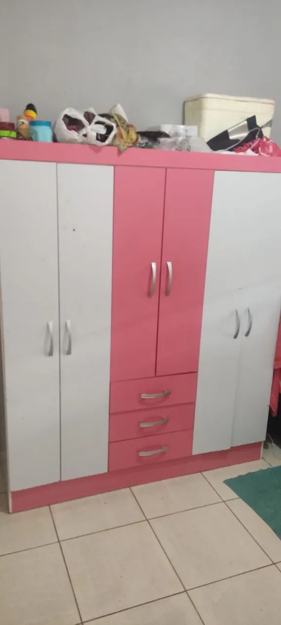 Guarda-roupa 6 portas 3 gavetas Rosa