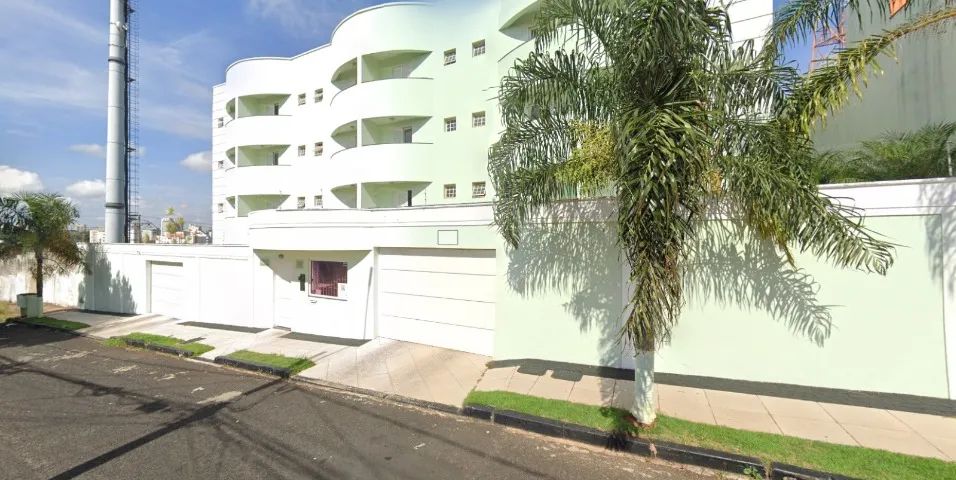Alugo Apto de 1 quarto com Sacada ao lado do Center Shopping 