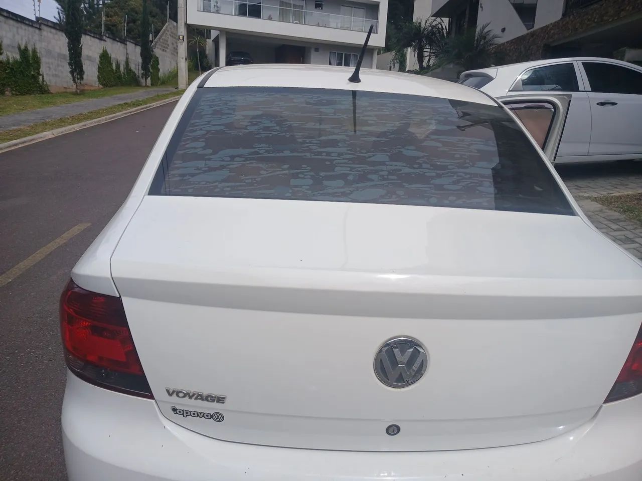Volkswagen Voyage VOYAGE 1.0/1.0 City Mi Total Flex 8V 4p 2010