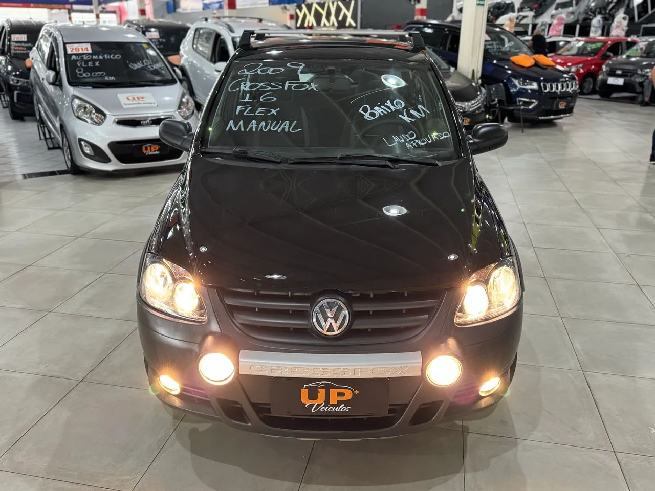 Volkswagen Crossfox 1.6 MI Total Flex 8V 5P 2009