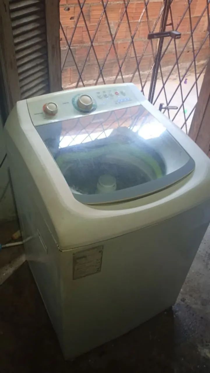 Máquina de lavar roupas 