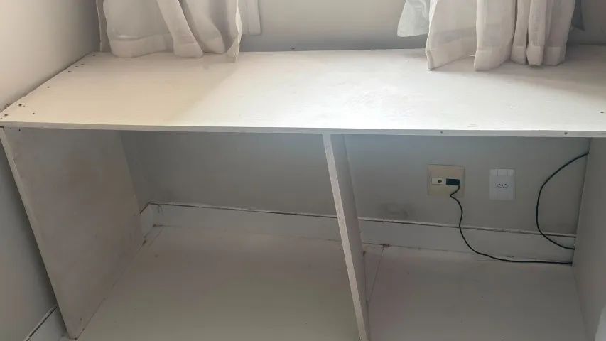 Mesa de escritorio mdf 1.60 comprimento