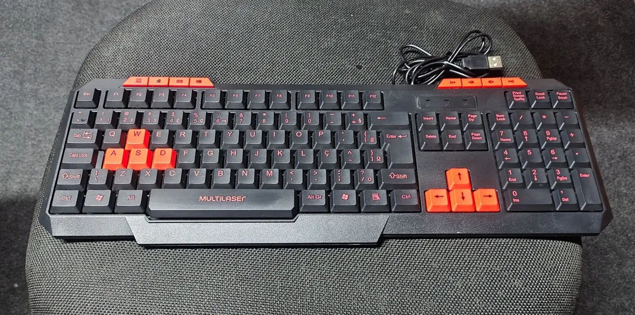 TECLADO MULTIFUNCIONAL COM FIO