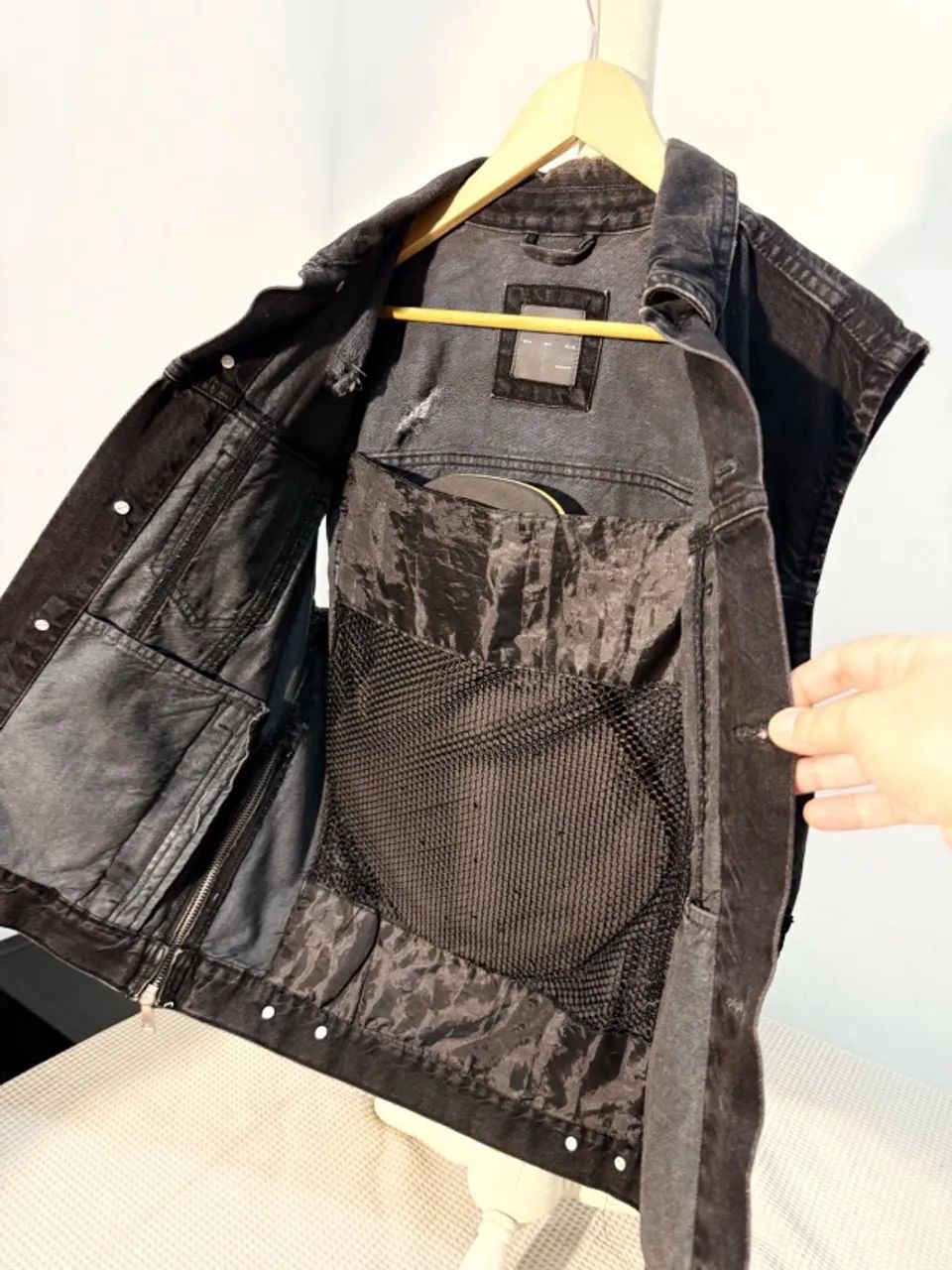 Colete Zara Jeans Destroyed com Protetor Removível - Foto 2