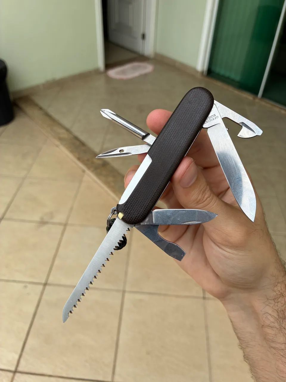 Canivete Victorinox Hiker com talas de micarta - Foto 2