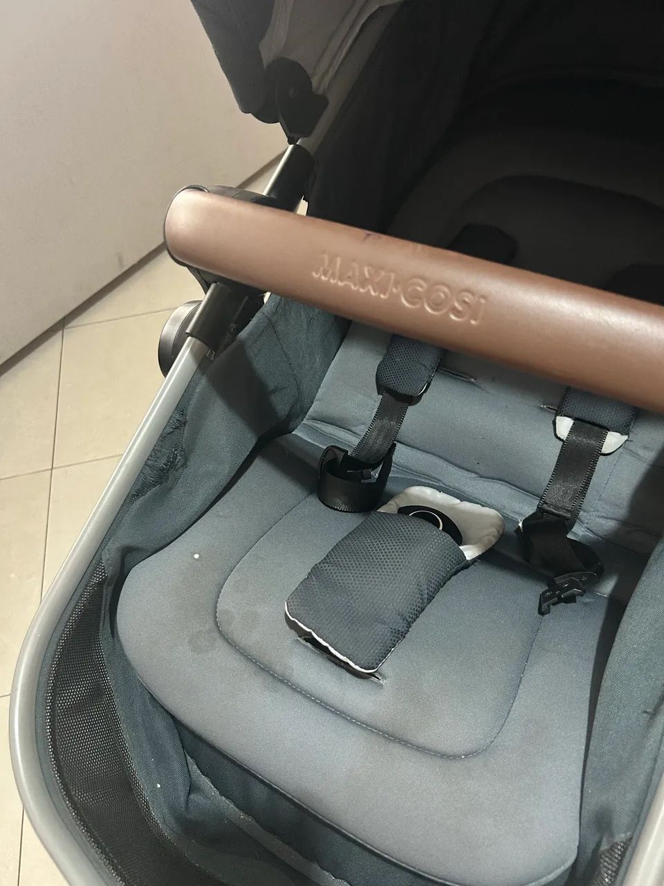 Carrinho de bebê Maxi Cosi Anna 2 com Bebê Conforto - Foto 3