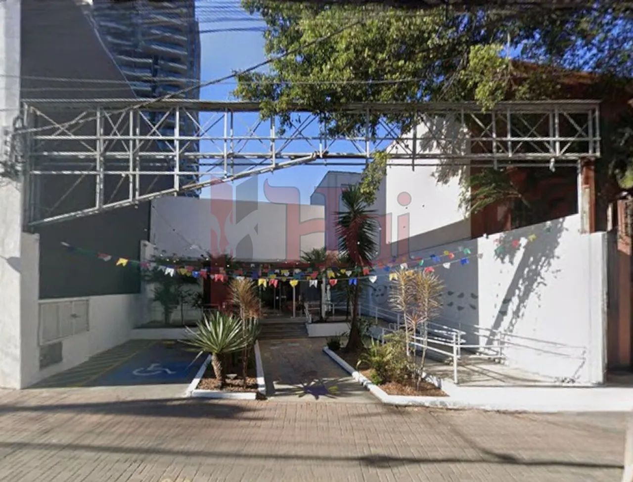 Loja comercial com renda ativa