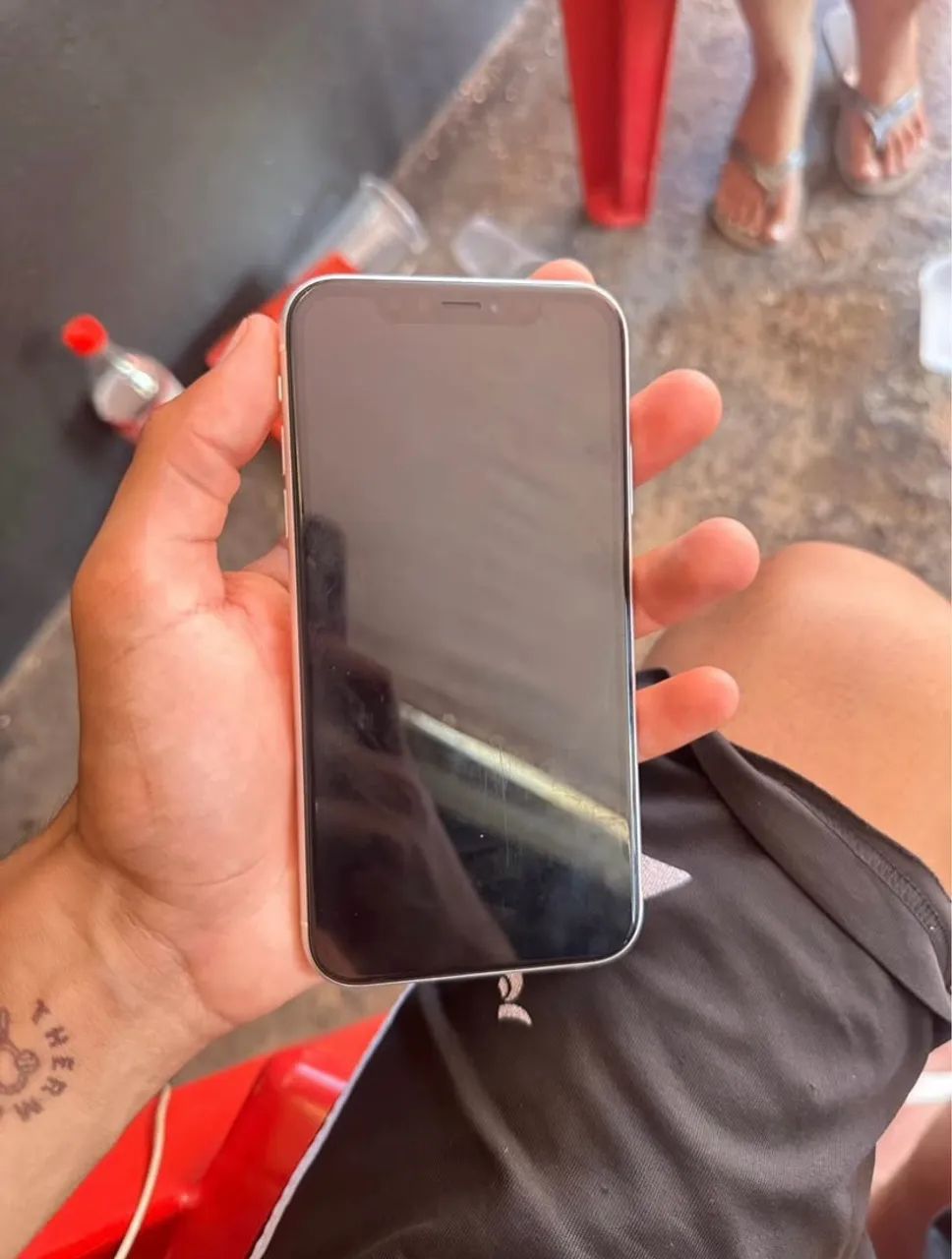iPhone XR 64 gb  - Foto 2