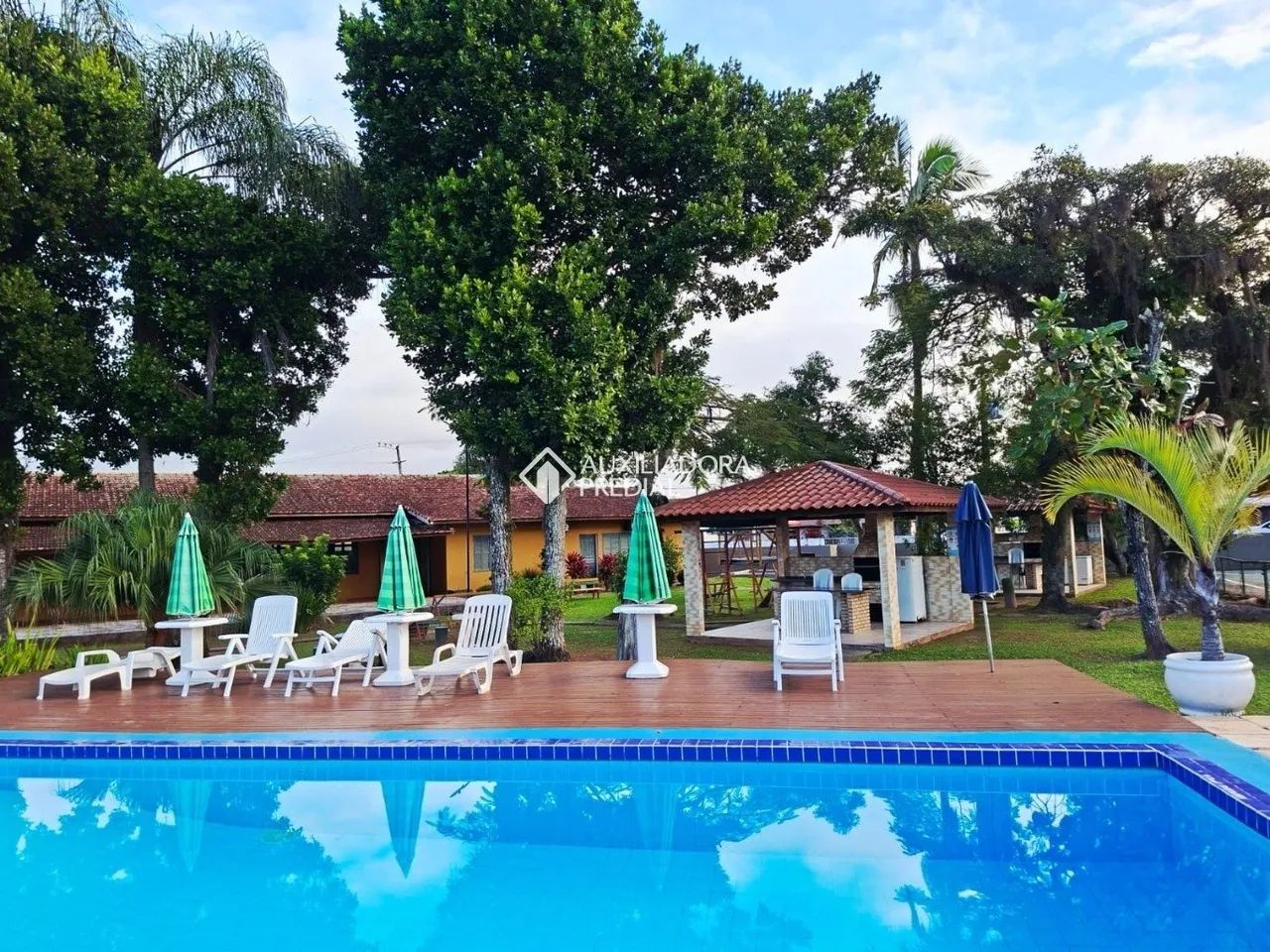Casa em condomínio
