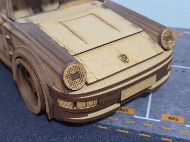 Porsche 911 Turbo em MDF 1:18 - Foto 2