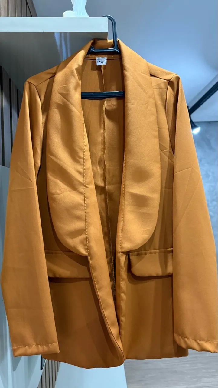Blazer Alfaiataria Mostarda M - Desapego NOVO  - Foto 3