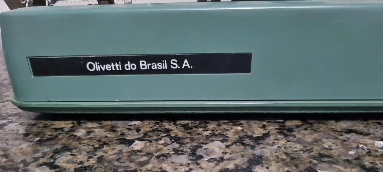 Máquina de escrever Olivetti para colecionadores  funciona perfeitamente - Foto 5