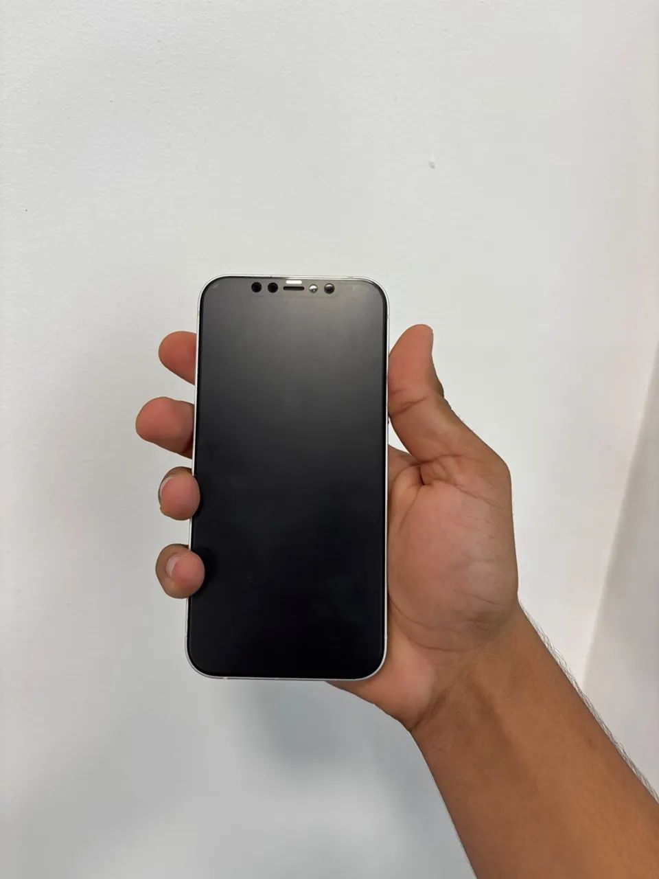 Vendo iPhone 12 branco 64gb. 
