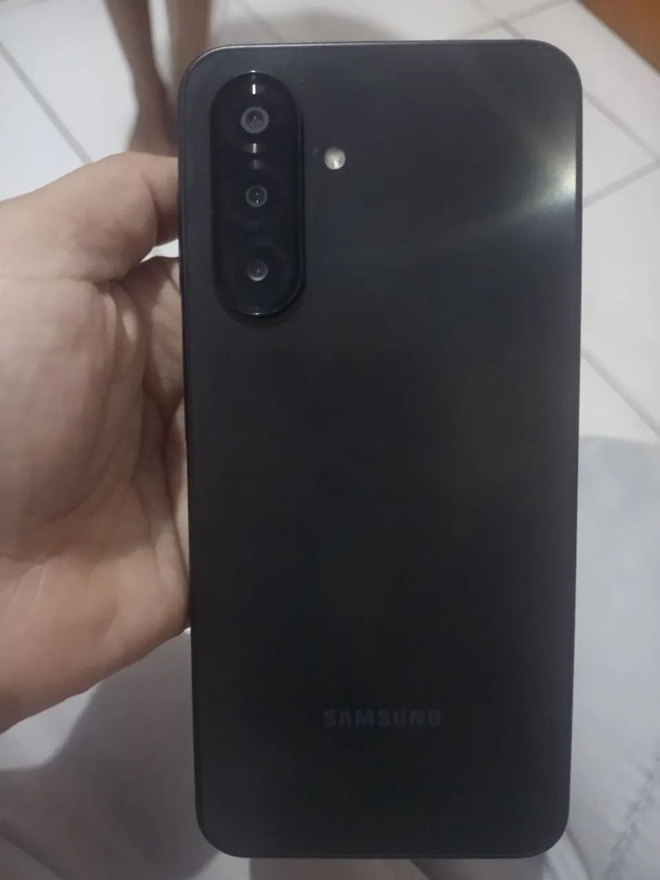 Samsung A17 256G 12 de RAM  - Foto 3