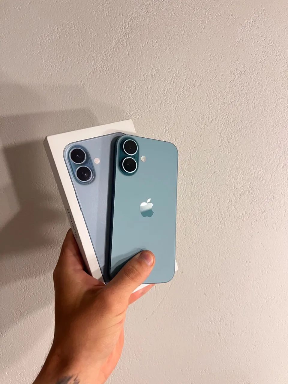 iPhone 16 Turquesa 