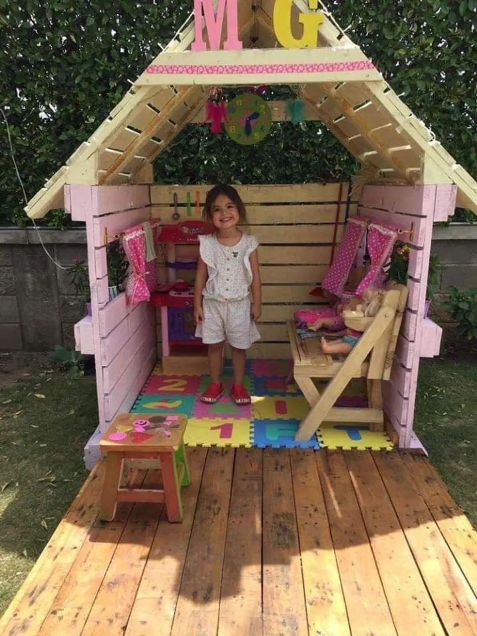 Casinha infantil de madeira 