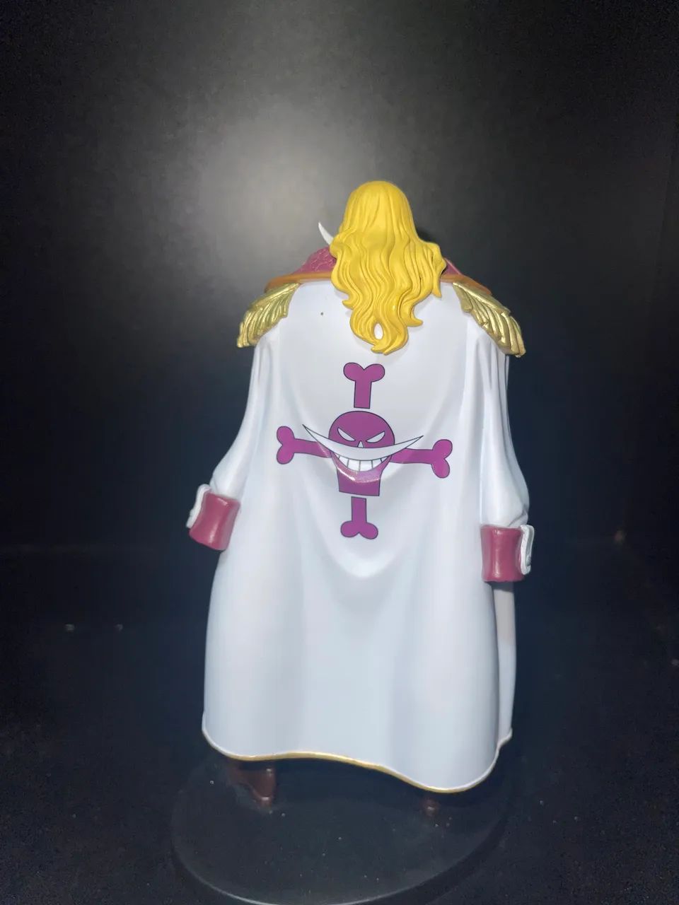 Barba Branca Action figure One Piece DXF original caixa completo  - Foto 3