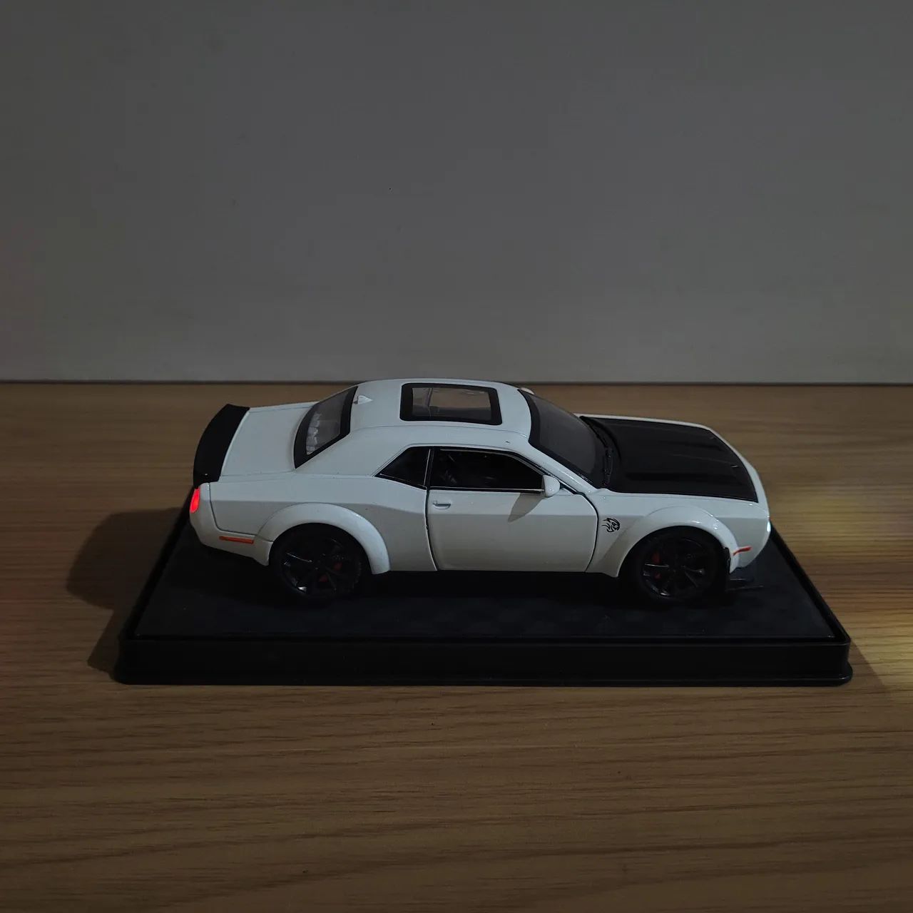 Dodge Challenger SRT Hellcat Miniatura - Foto 5