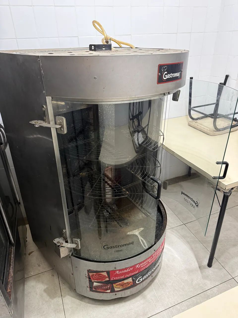 Máquina de assar frango