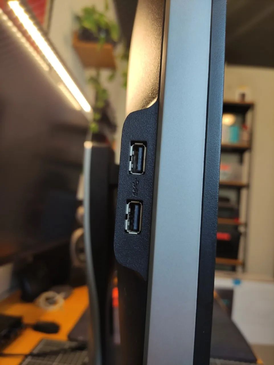 Monitor Dell Ultrasharp U2713HM - 27 Polegadas IPS Quad HD - Foto 3