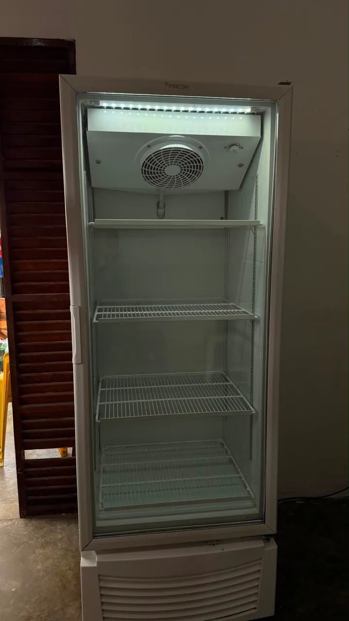 Geladeira expositora 