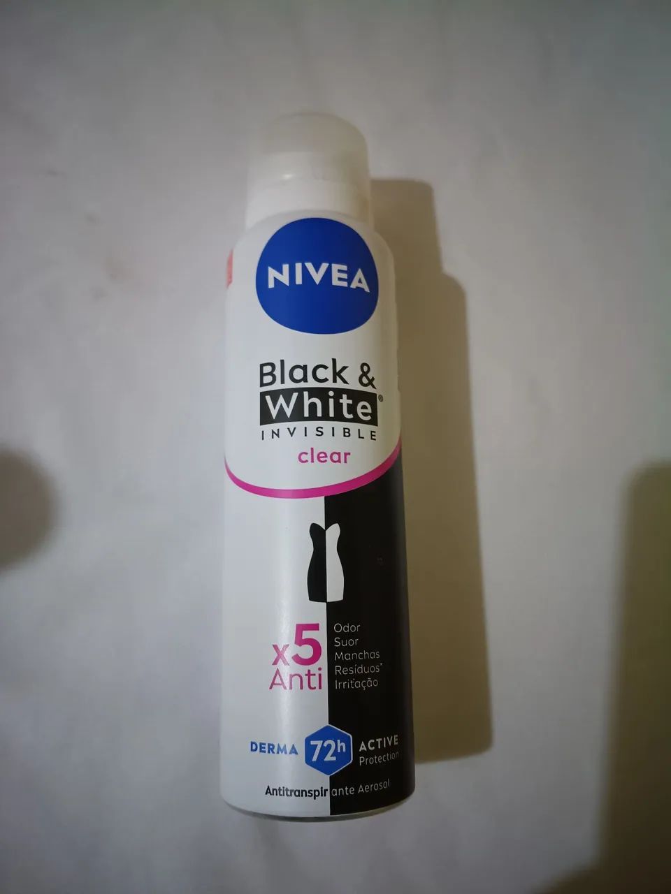 Desodorante nivea Black e white novo.