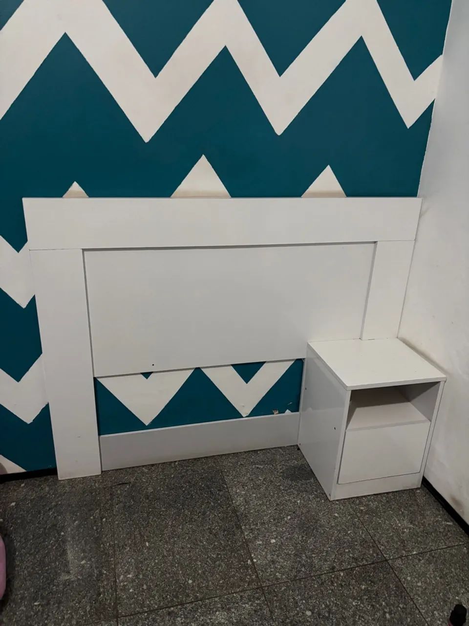 Vendo cabeceira com criado mudo  - Foto 2