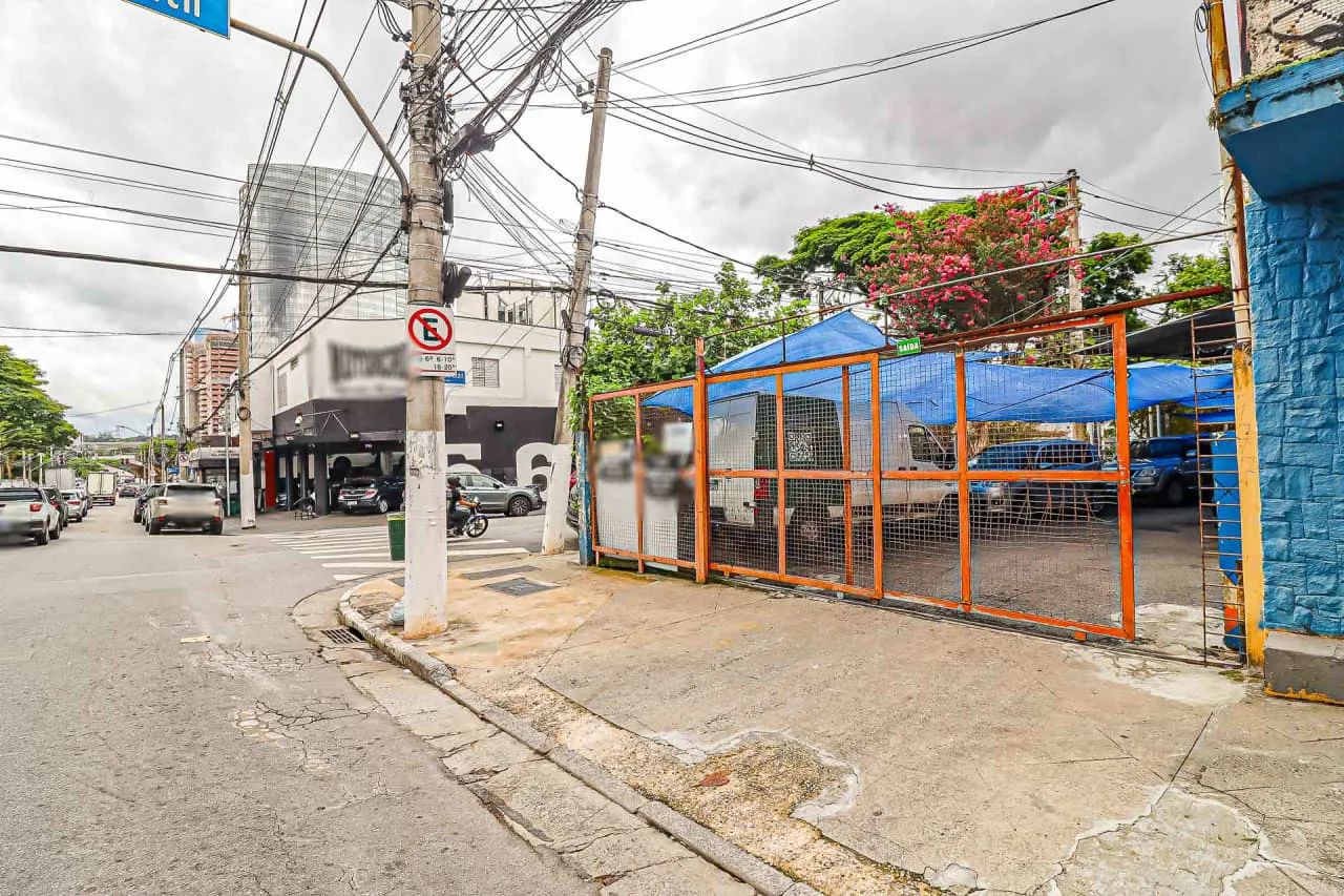 Terreno na Avenida Morumbi, 7777  700 m² - Foto 2