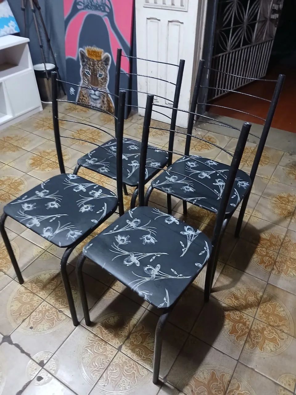 Jogo de cadeiras 