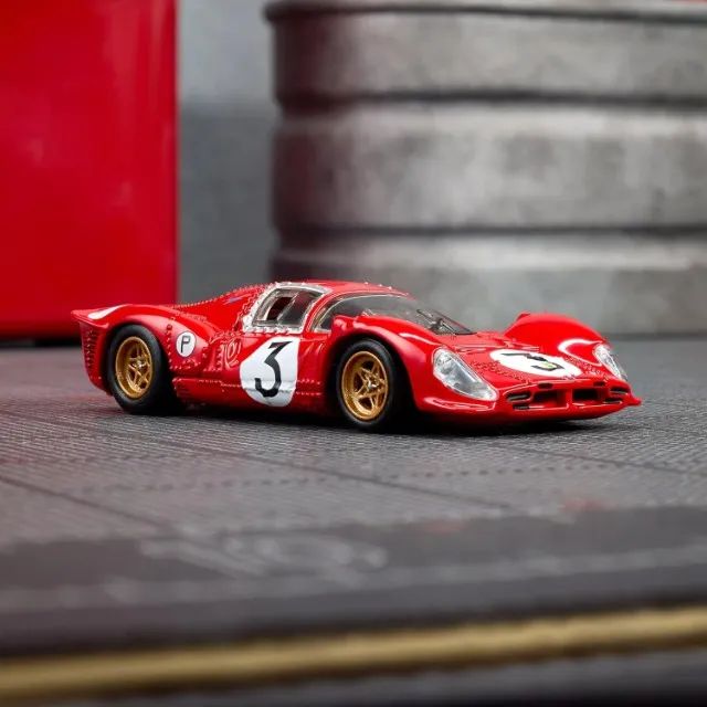 Hot Wheels Elite 64 Ferrari 330 P4 1967 Mattel Creations - Hobbies