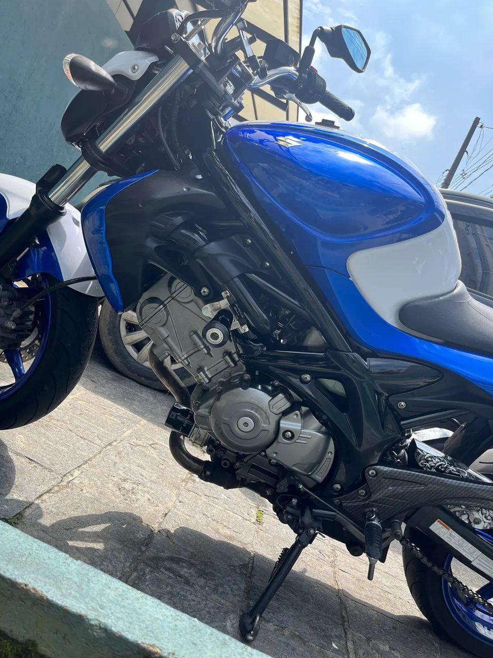 Suzuki Gladius 650 - Foto 3