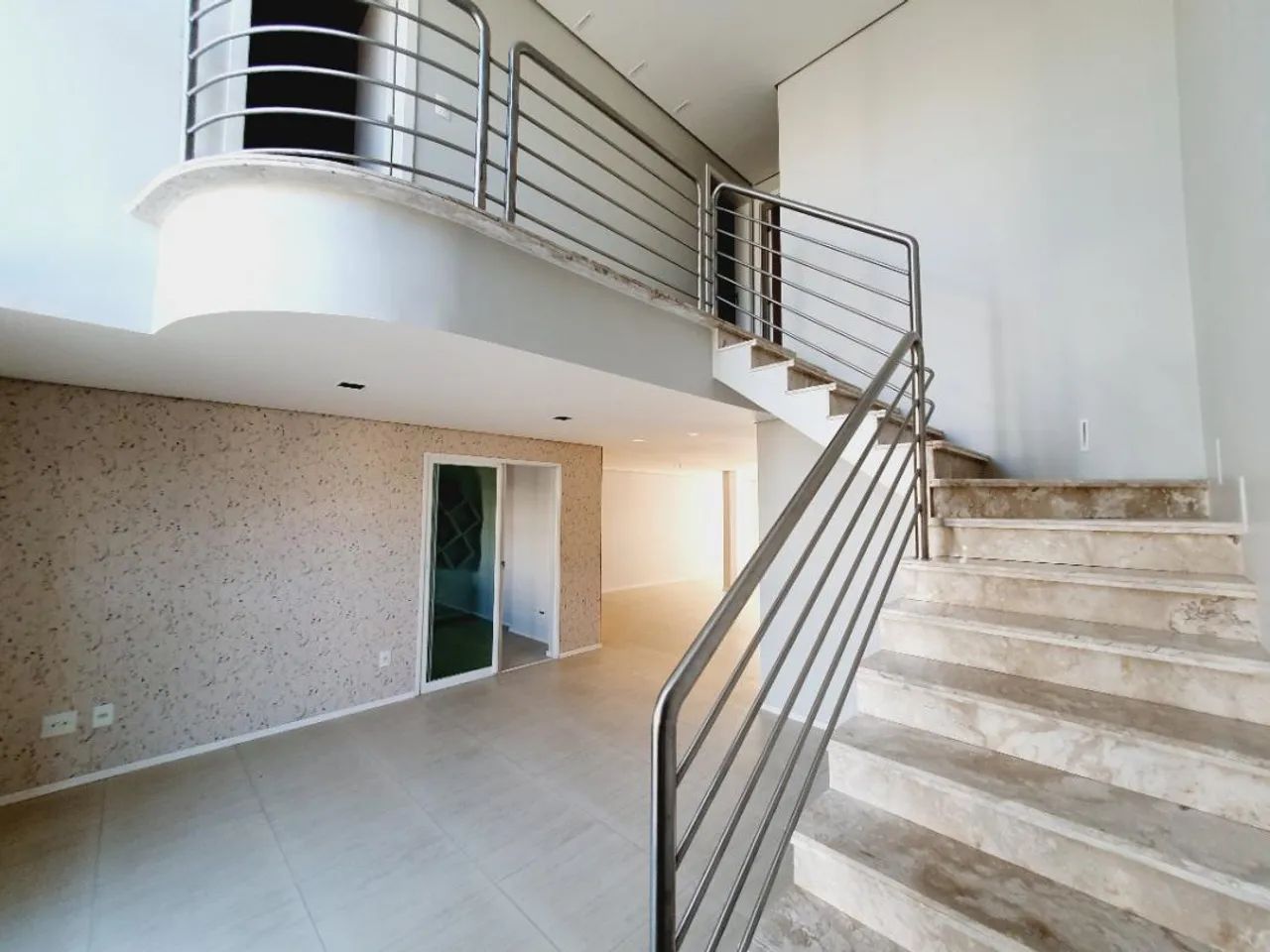 Casa em Condomínio no Eusébio com 210m², Piscina e Segurança 24h REF: CA.JM.052 - Foto 2