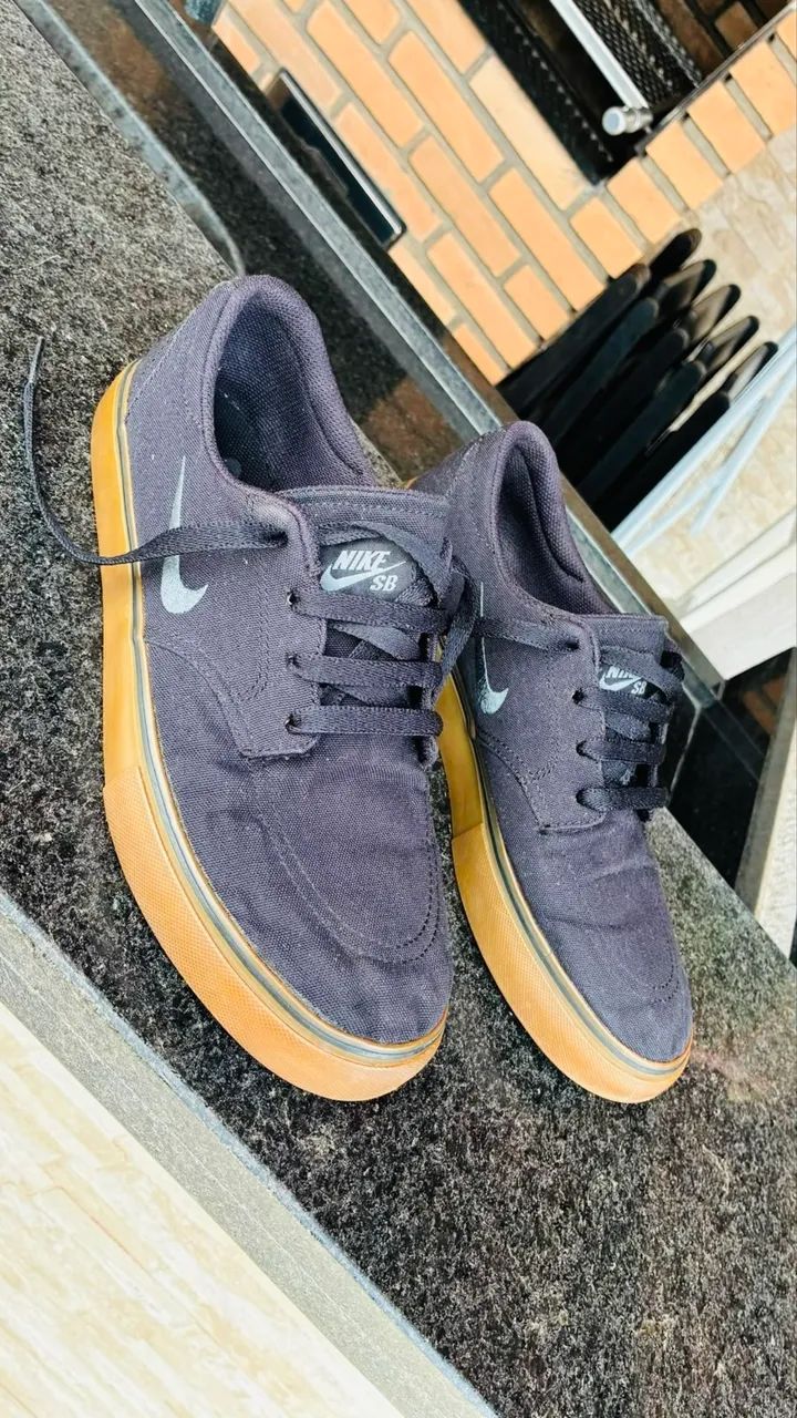 Tênis Nike preto