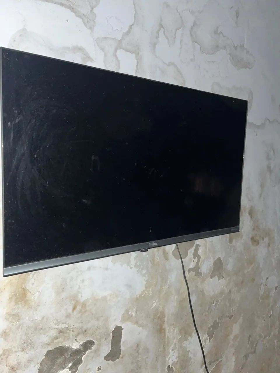 Smart Tv 32 polegadas, $850,00 podendo negociar esse valor Wi-Fi incluso já 