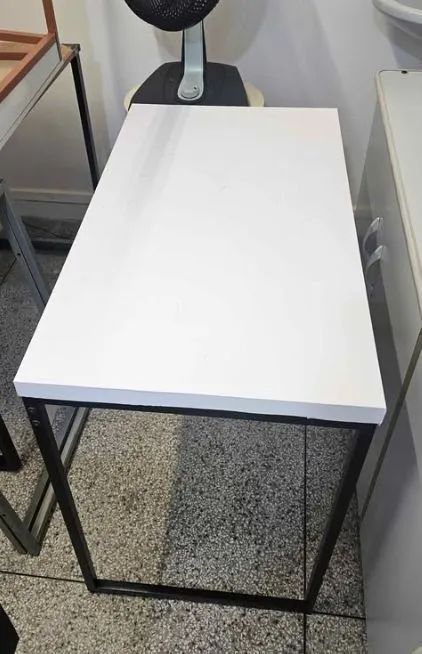 Mesa para consultorio ou escritorio usada - Foto 3