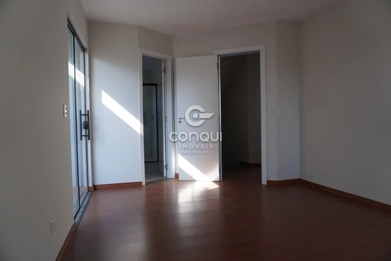 Triplex com 4 Quartos, Suíte e Amplo Terraço no Cajuru - Foto 4